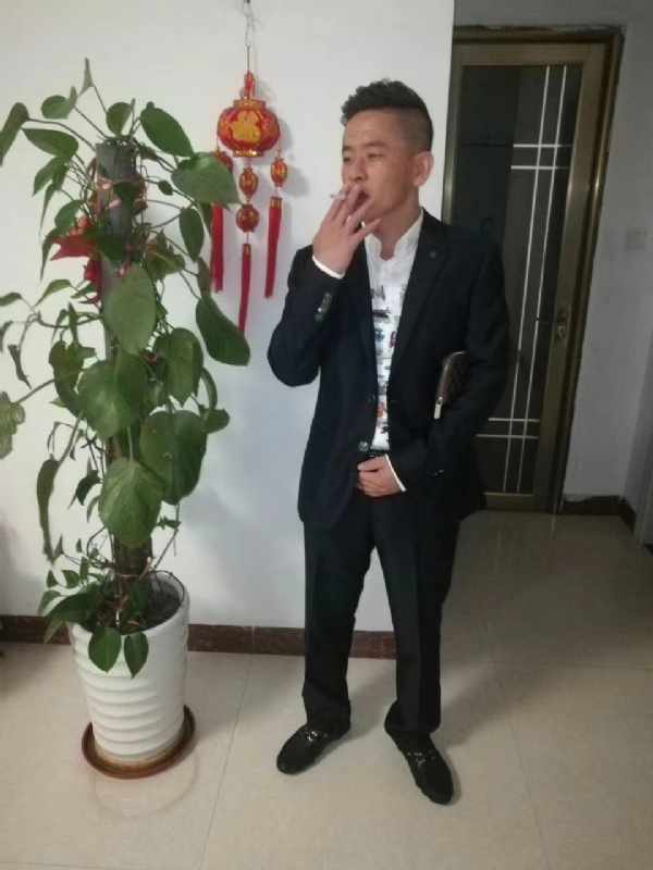 男人三十而立的第二张照片--赣州相亲服务中心