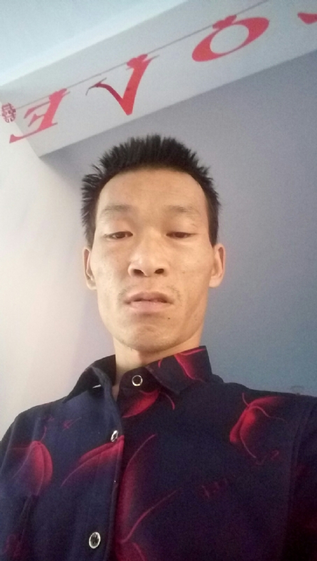 向阳的第一张照片--赣州相亲服务中心