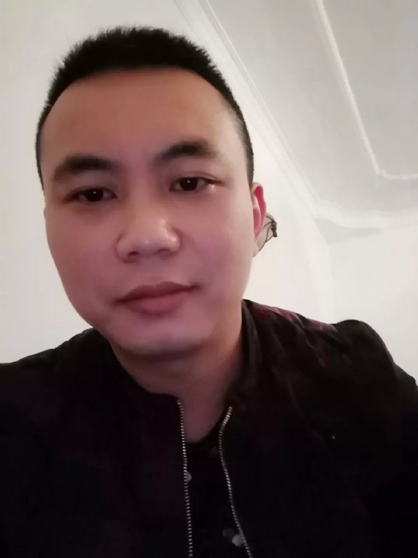 喜闻香气的第一张照片--赣州相亲服务中心