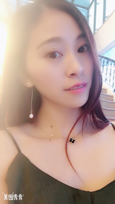 隨風的云的第一张照片--赣州相亲服务中心