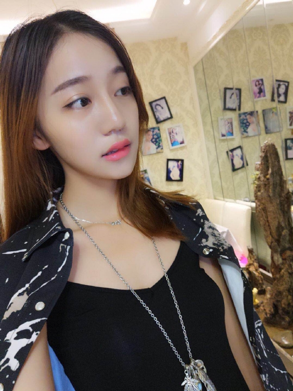 凉兮的第一张照片--赣州相亲服务中心