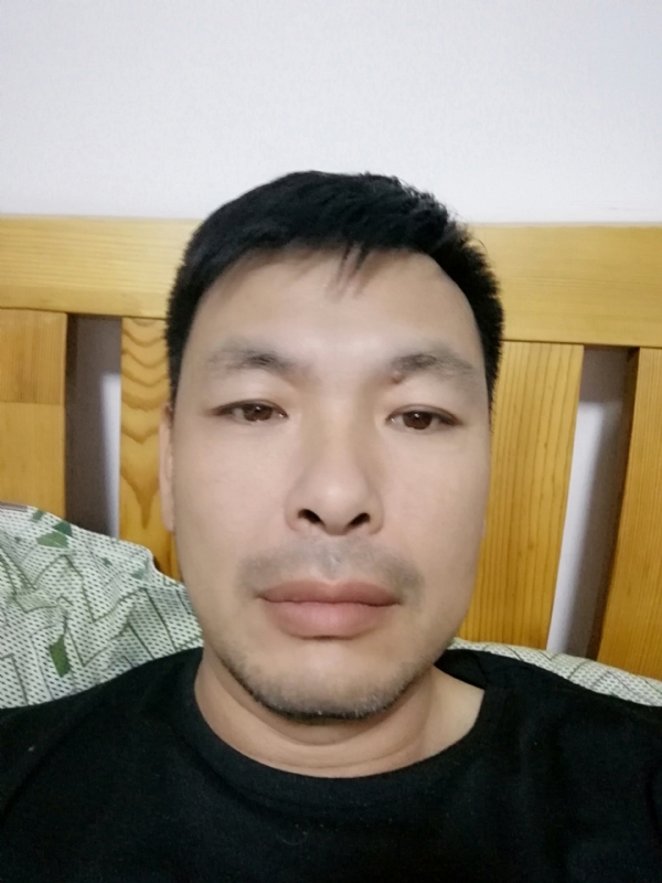 不爱当牛的第一张照片--赣州相亲服务中心