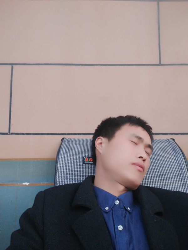 有钱爱情才能长久的第一张照片--赣州相亲服务中心