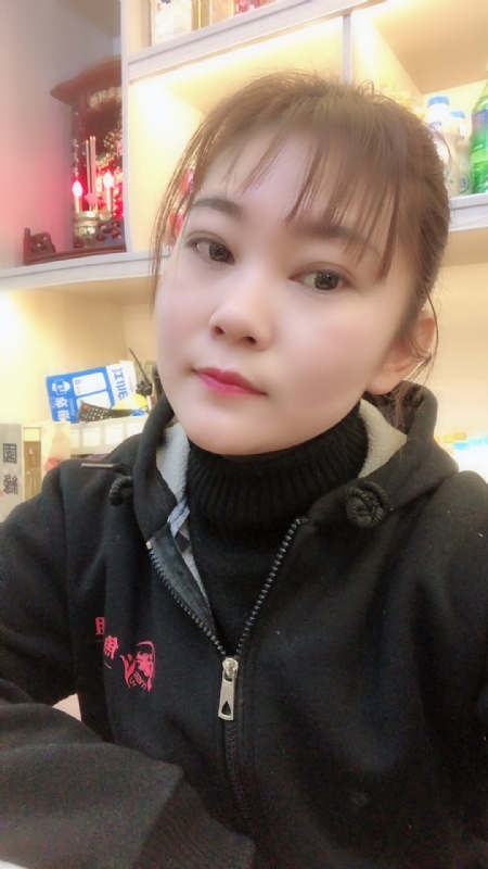 泡沫的第一张照片--赣州相亲服务中心