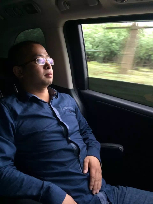 世界那么大的第三张照片--赣州相亲服务中心