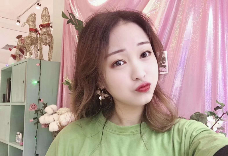 罗兰的第二张照片--赣州相亲服务中心