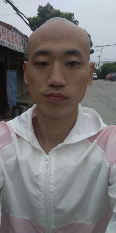 花花公子的第一张照片--赣州相亲服务中心