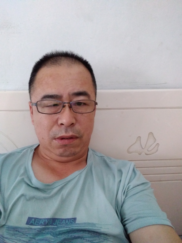 大叔的第一张照片--赣州相亲服务中心