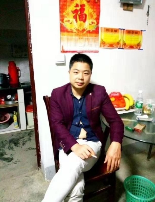 蓝色的微笑的第一张照片--赣州相亲服务中心