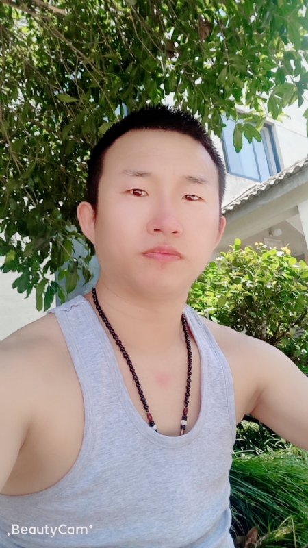 系咯在的第一张照片--赣州相亲服务中心