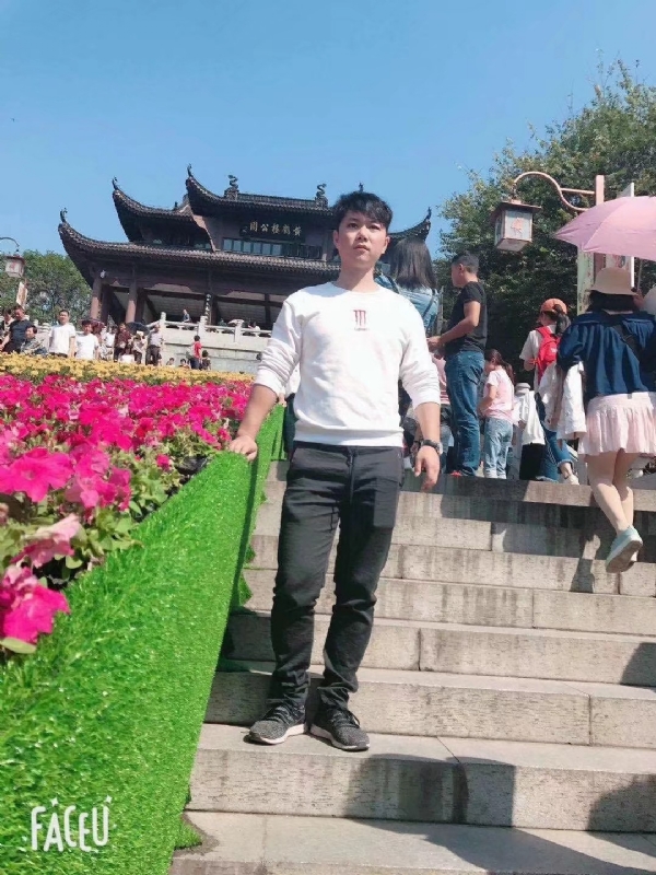 坦然的第二张照片--赣州相亲服务中心