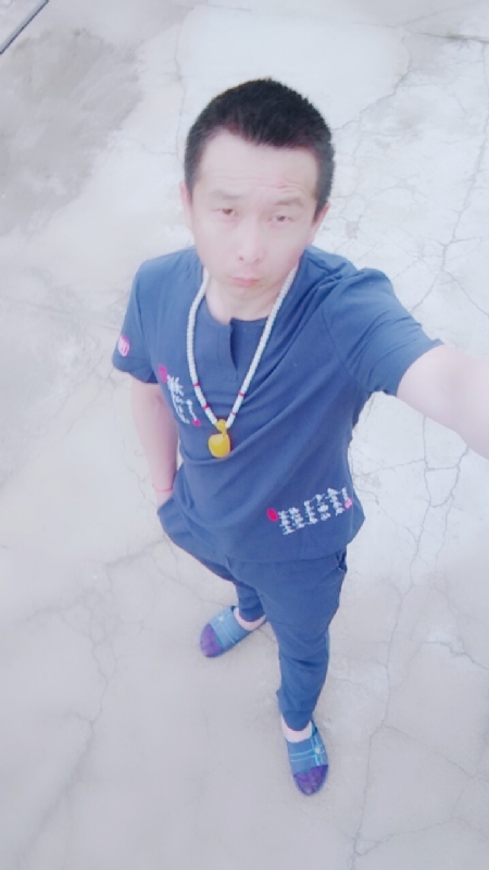 一叶之秋的第一张照片--赣州相亲服务中心