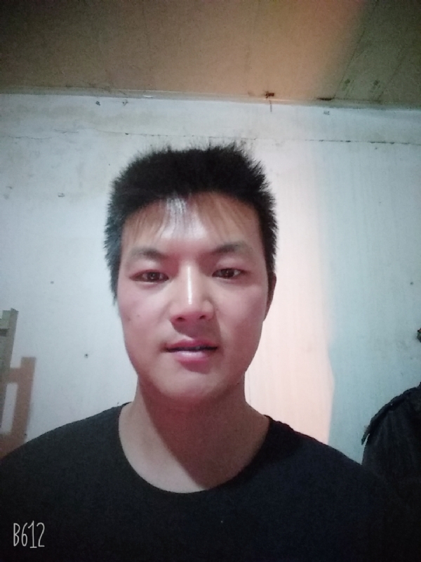 风轻云淡的第一张照片--赣州相亲服务中心