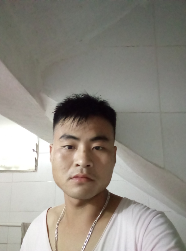 落叶知秋的第一张照片--赣州相亲服务中心