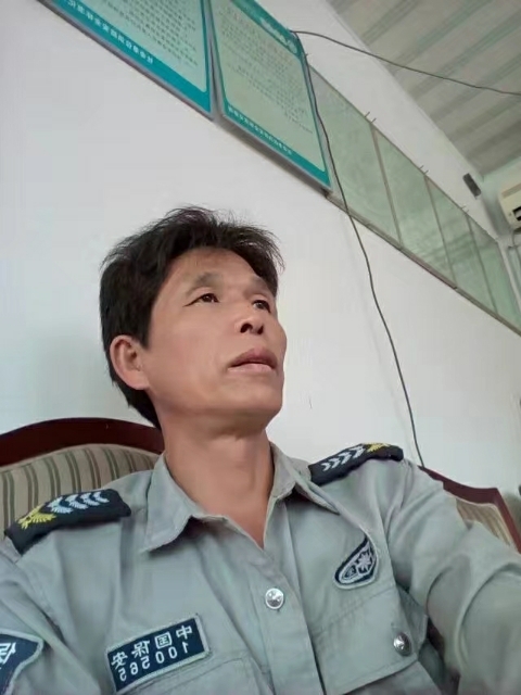 卧窗听雨的第一张照片--赣州相亲服务中心