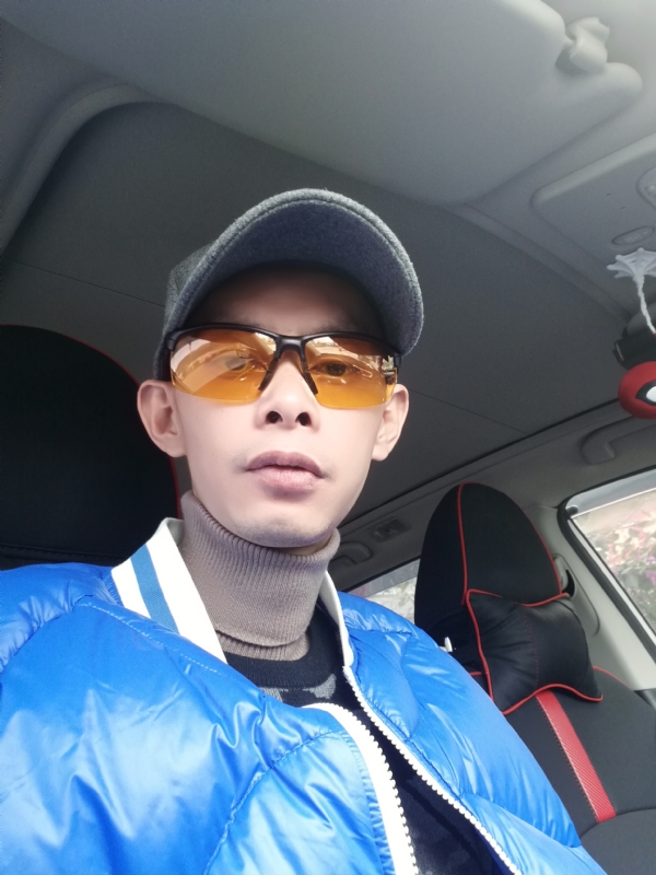 愿得一人心的第一张照片--赣州相亲服务中心