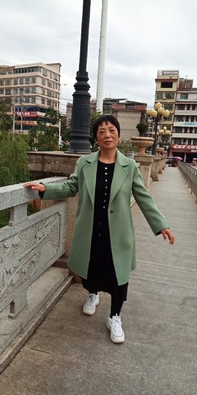 小玲的第一张照片--赣州相亲服务中心