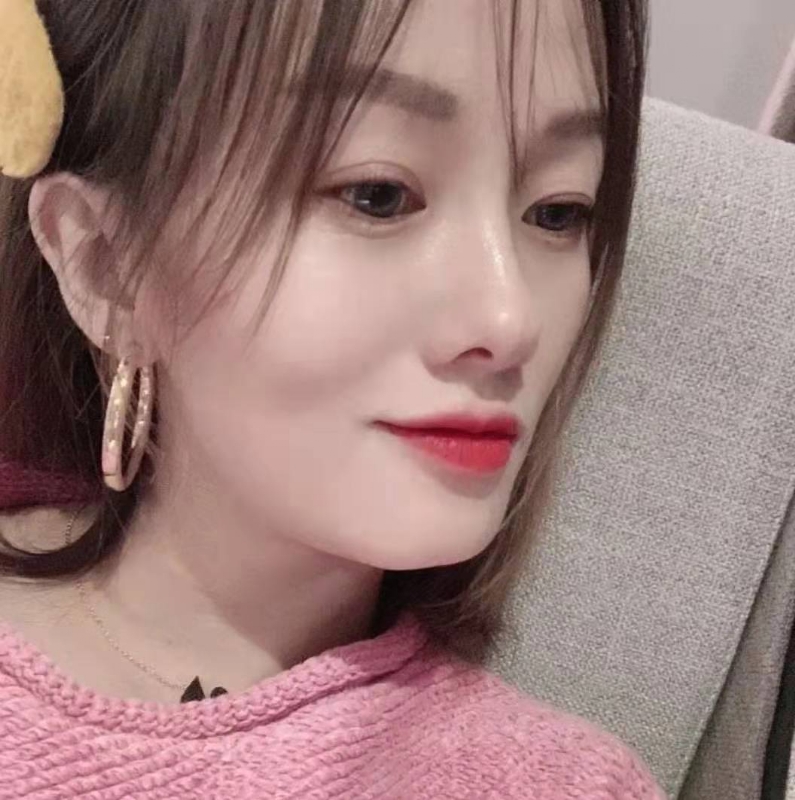 微醺的笑容的第一张照片--赣州相亲服务中心