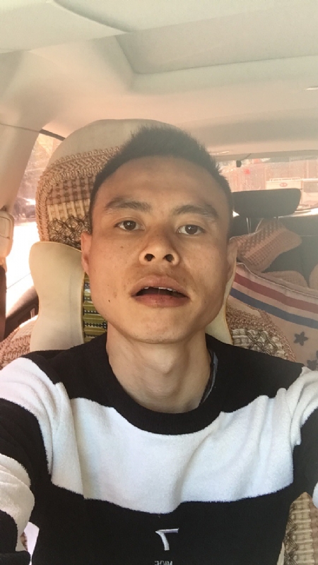 小何的第一张照片--赣州相亲服务中心