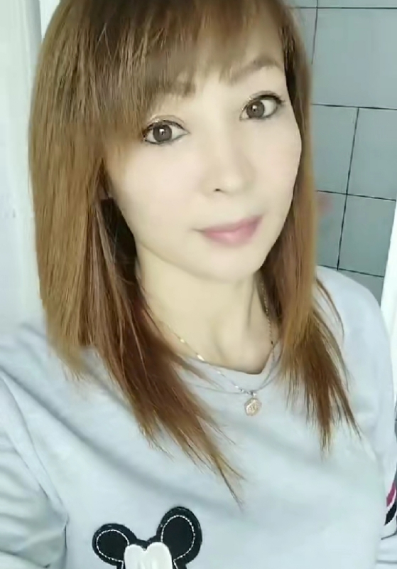 魅力白玲的第一张照片--赣州相亲服务中心