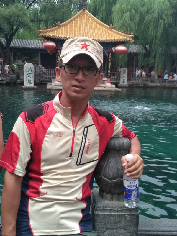 晓峰的第一张照片--赣州相亲服务中心
