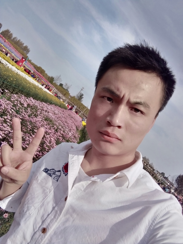 心碎无痕的第二张照片--赣州相亲服务中心