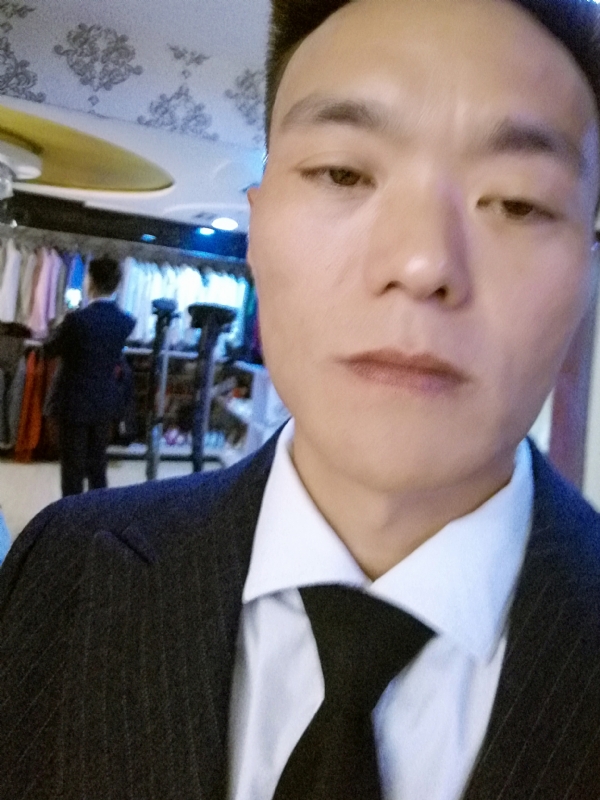醉酒的蝴蝶的第二张照片--赣州相亲服务中心