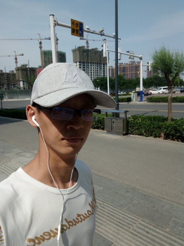 挥一挥手什么都没有的第一张照片--赣州相亲服务中心