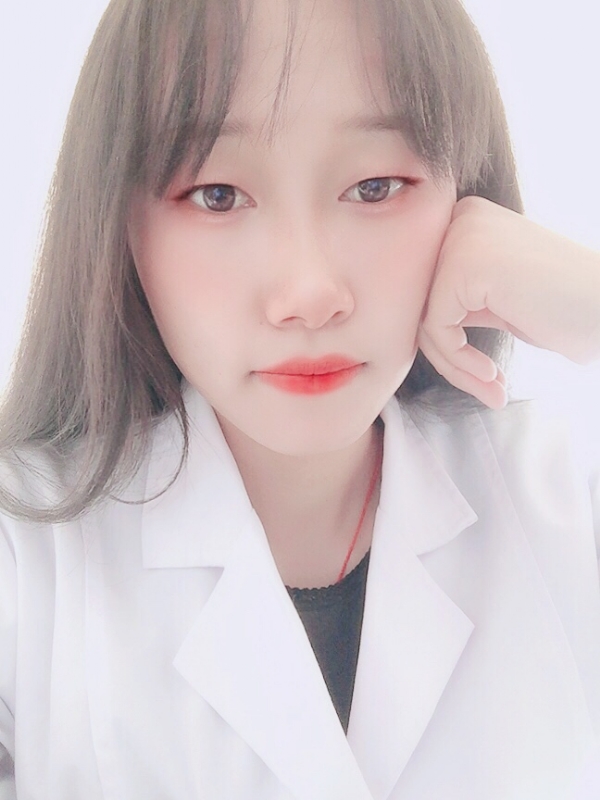 白婚纱的第一张照片--赣州相亲服务中心