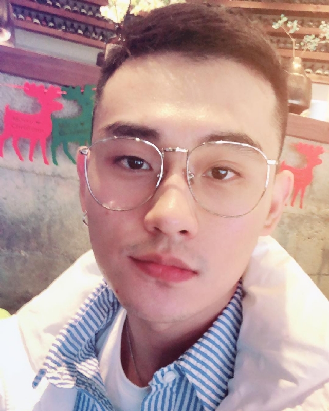 胡强很孤单的第一张照片--赣州相亲服务中心