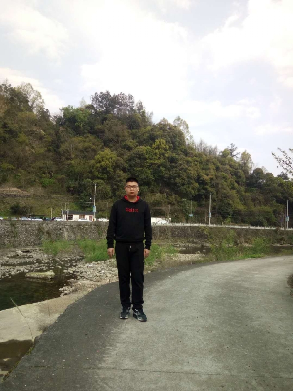 等着上钩的鱼的第一张照片--赣州相亲服务中心