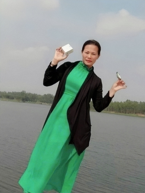 李梅的第三张照片--赣州相亲服务中心