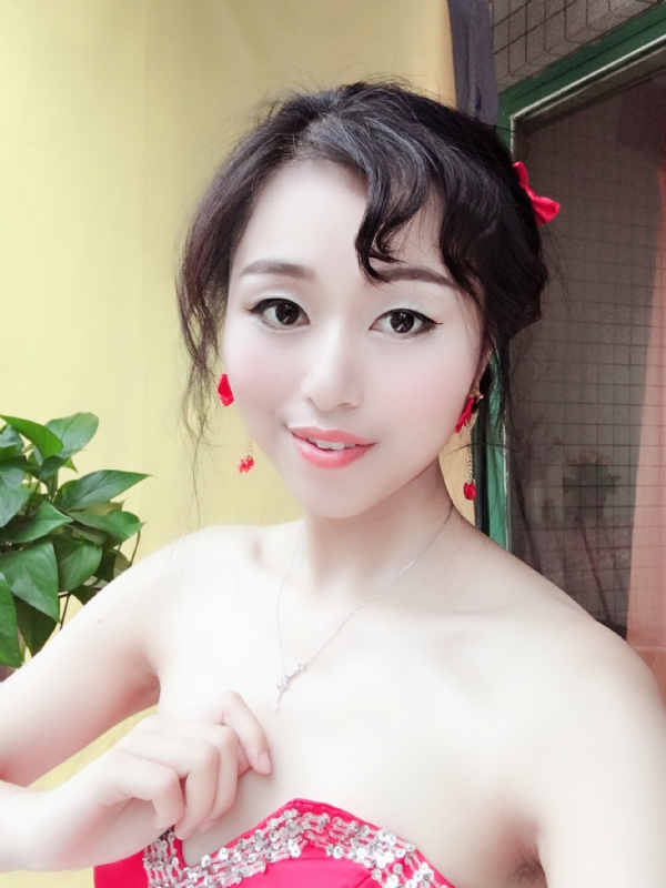 薇薇的第一张照片--赣州相亲服务中心