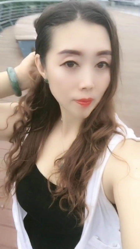 雨蝶的第三张照片--赣州相亲服务中心