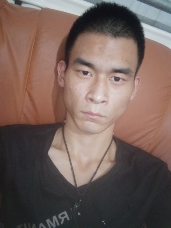 单身狗一枚的第三张照片--赣州相亲服务中心