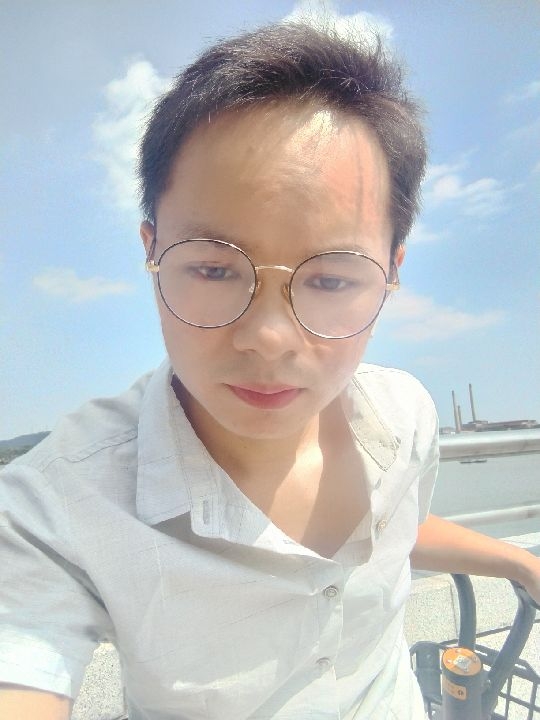 楠呐的第三张照片--赣州相亲服务中心