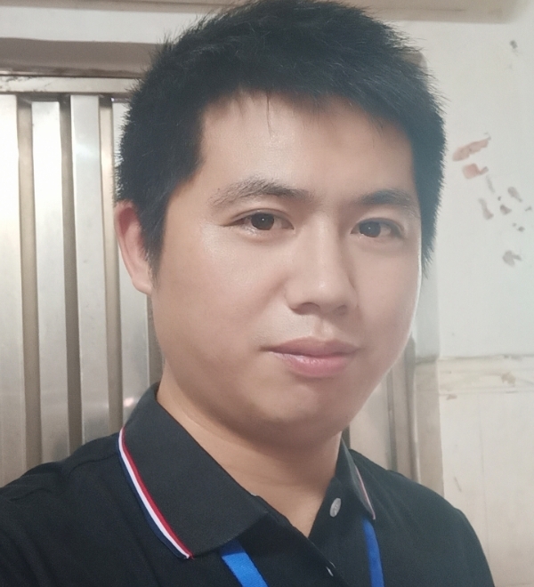 单身奶爸的第一张照片--赣州相亲服务中心