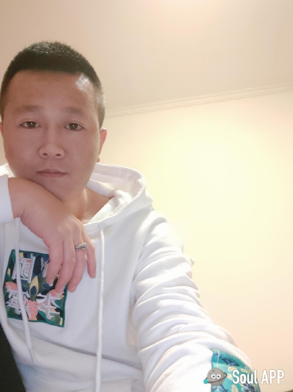 Away的第一张照片--赣州相亲服务中心
