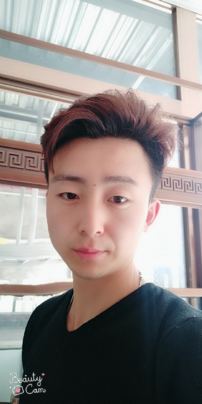 拼命微笑的第二张照片--赣州相亲服务中心