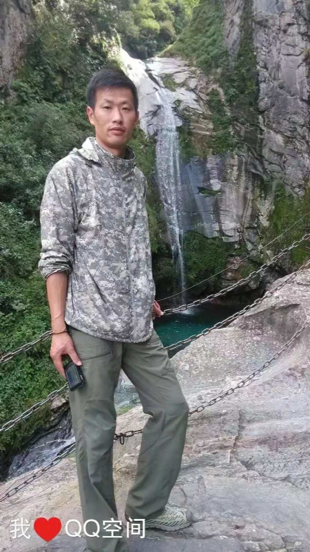 陌颜的第二张照片--赣州相亲服务中心