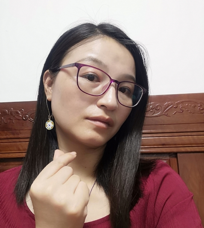 妹叮的第一张照片--赣州相亲服务中心