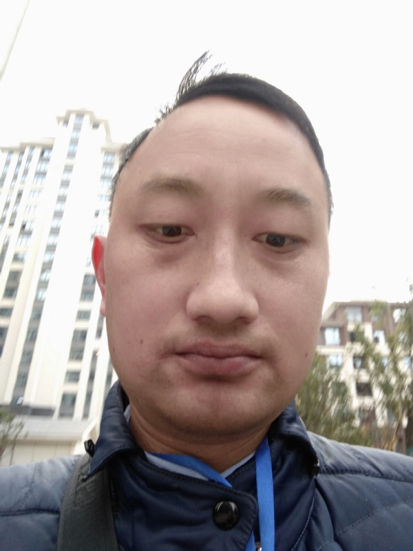 老男人的第一张照片--赣州相亲服务中心
