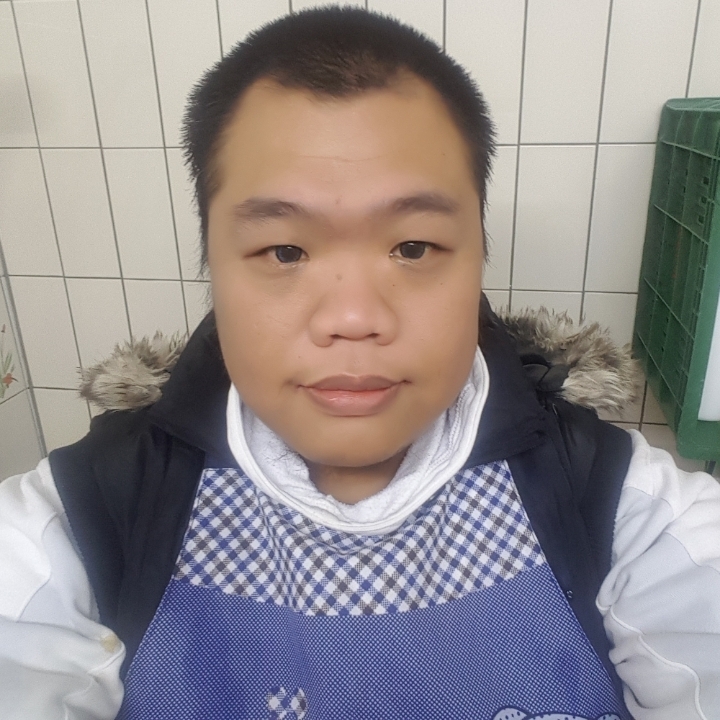 黑熊的第一张照片--赣州相亲服务中心