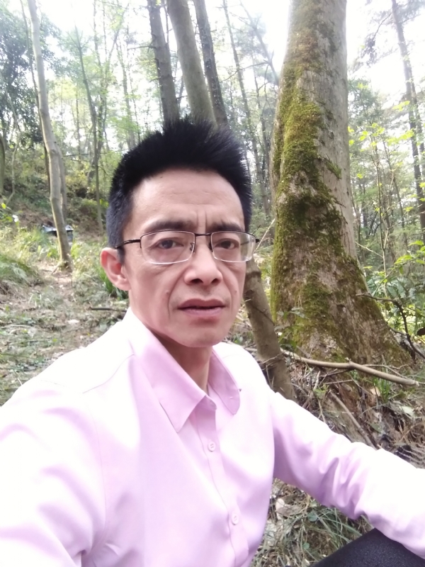 吴彬的第一张照片--赣州相亲服务中心