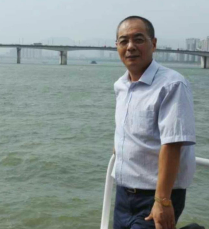 辛民的第二张照片--赣州相亲服务中心