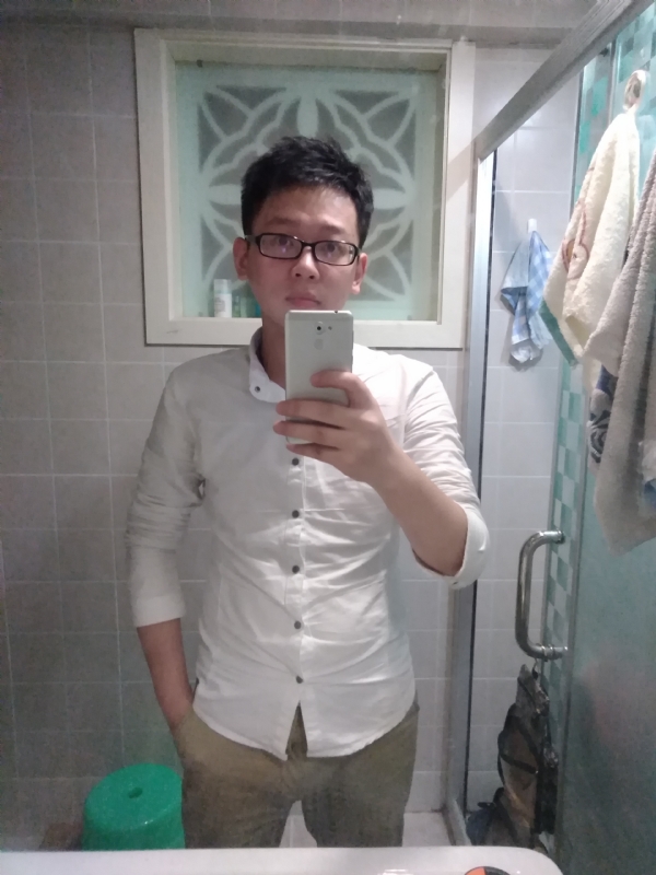 花谢魂伤的第一张照片--赣州相亲服务中心