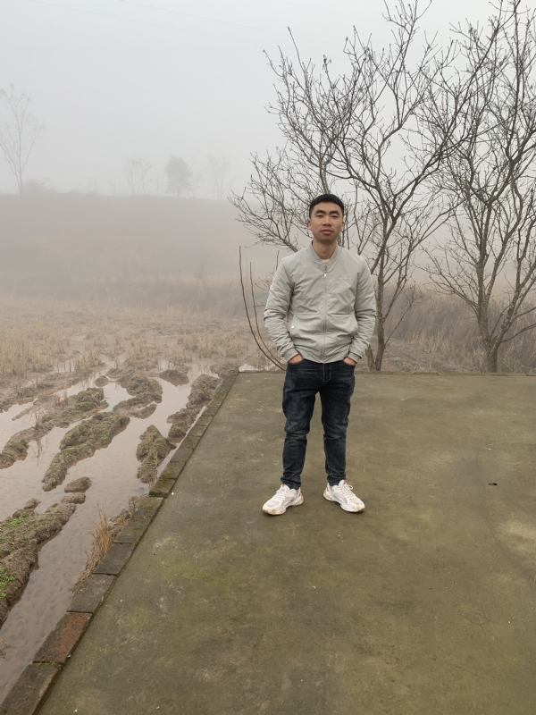 迷路的小猪的第二张照片--赣州相亲服务中心