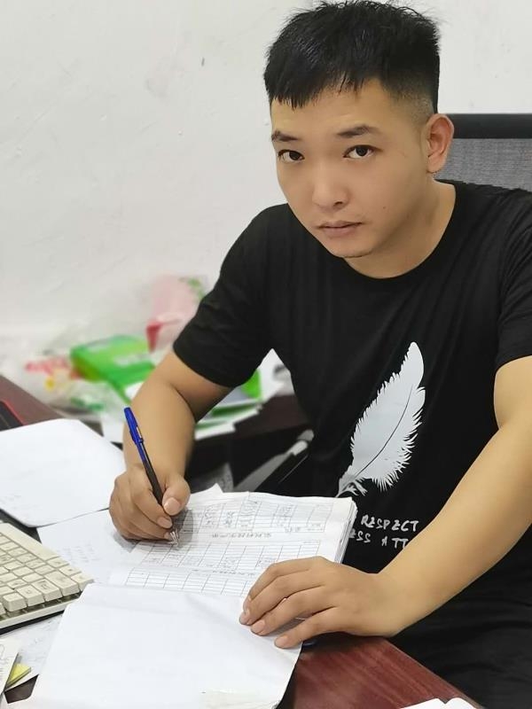 寻找另一伴的第一张照片--赣州相亲服务中心