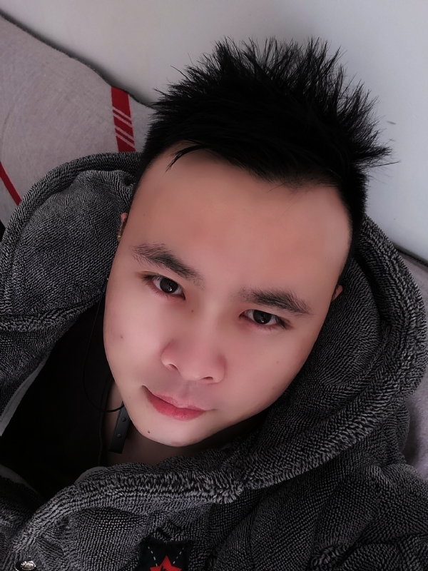 明明的第一张照片--赣州相亲服务中心