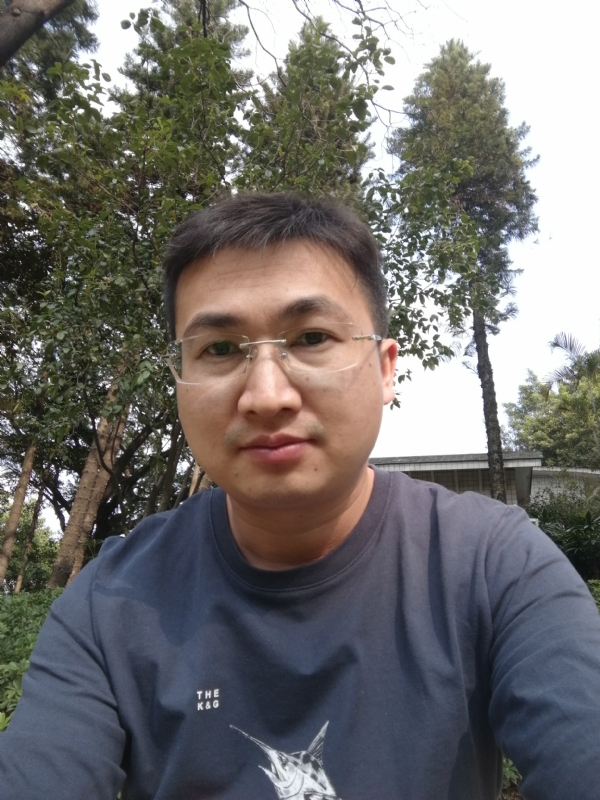 不如随风的第二张照片--赣州相亲服务中心